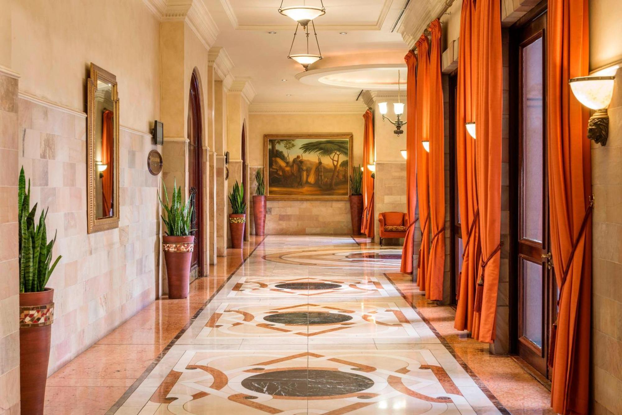 Ct Hotel Pretoria-Noord Zewnętrze zdjęcie Interior of the hotel